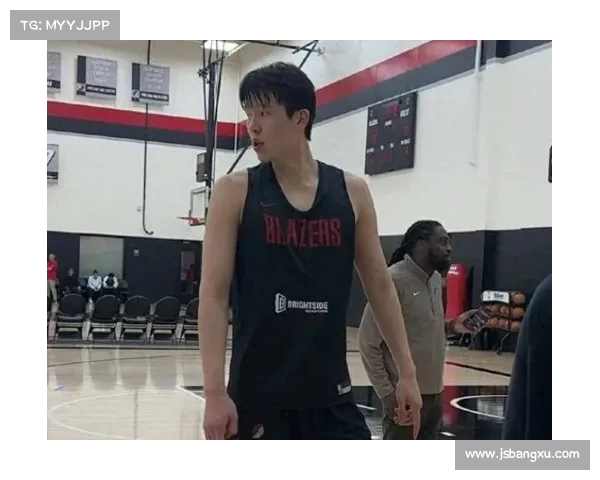 杨瀚森试训开拓者表现获赞 王治郅曾点评其作为中心的最大不足 杨瀚森试训开拓者表现获赞 王治郅曾点评其作为中心的最大不足
